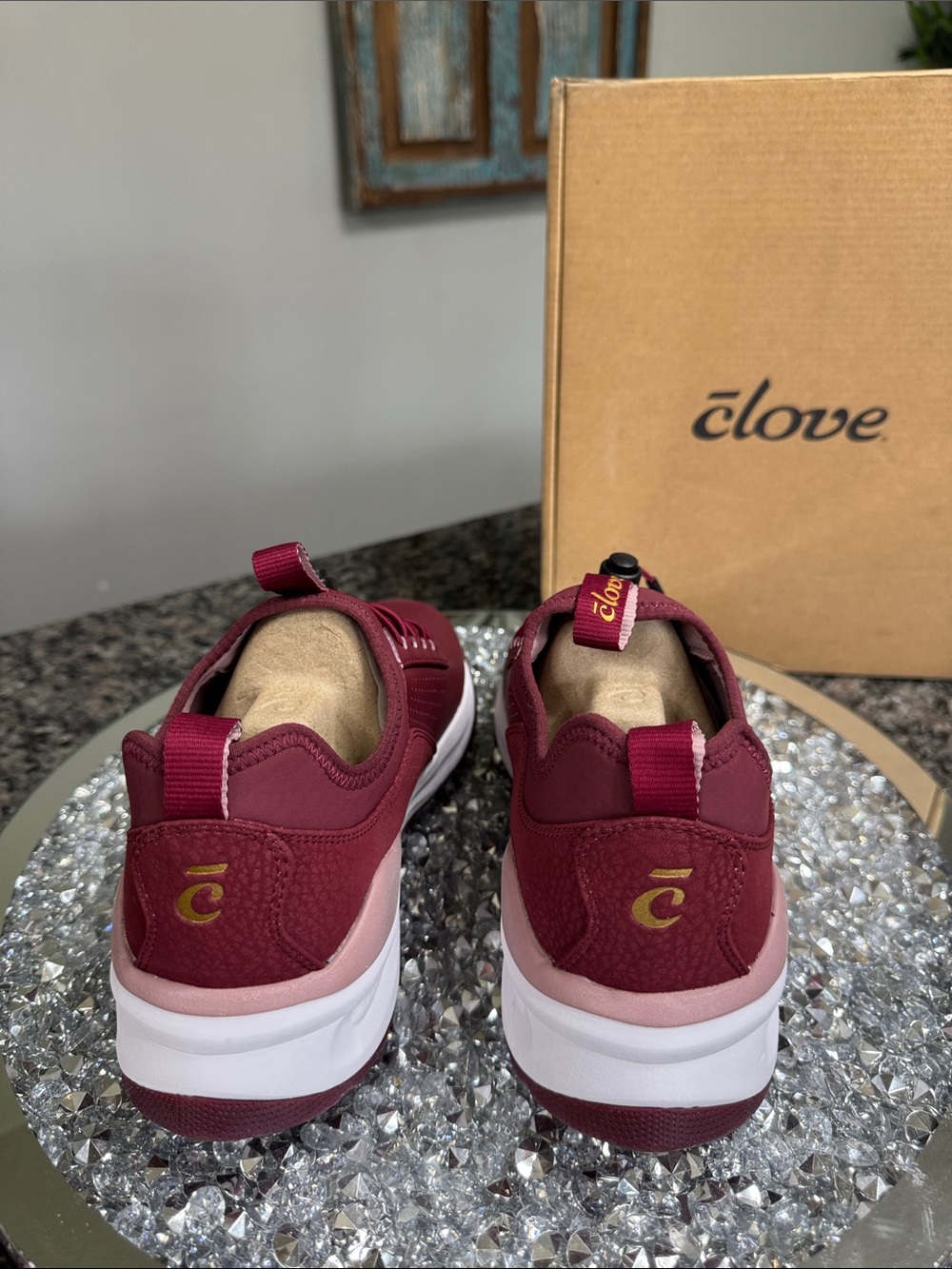 Clove limited edition classic Women's Burgundy and Pink Fashion Sneakers NEW 9 - Picture 6 of 15